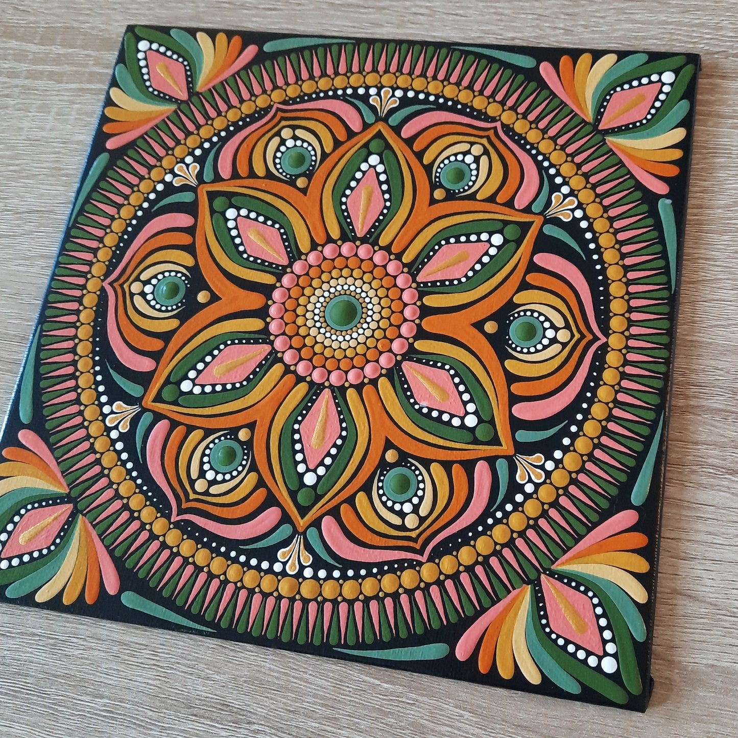 ****8" Retro Coral Mandala