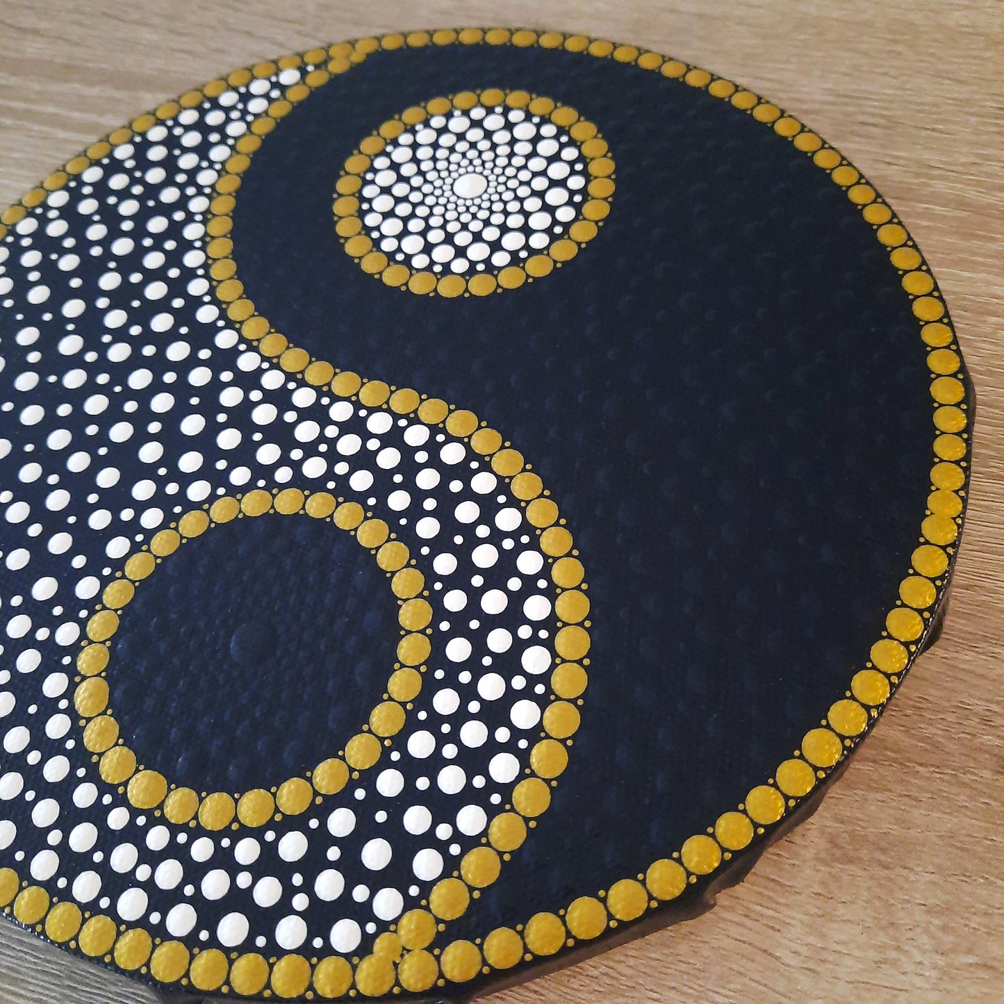 ***8" Yin Yang Dot Art